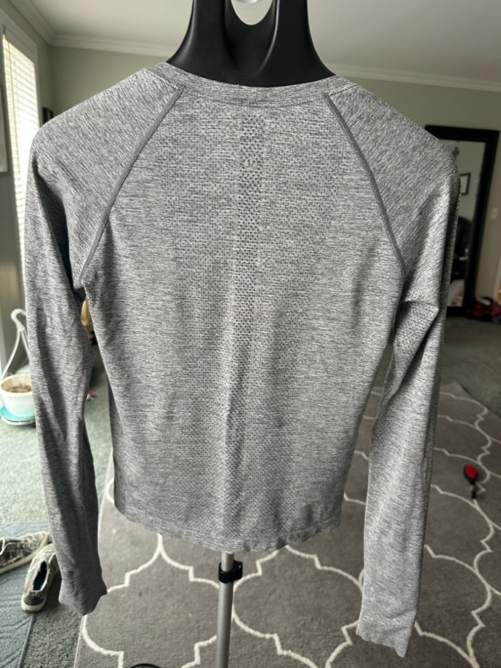 lululemon athletica Heathered Gray Long-Sleeve Seamless Top